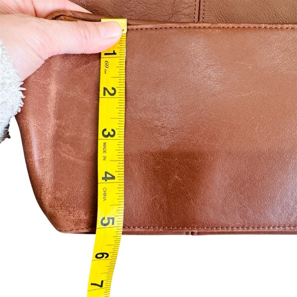 COACH Rare vintage large brown tote with zipper closure - Picture 9 of 16